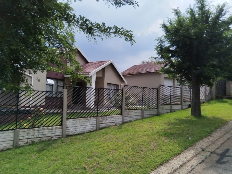 3 Bedroom Property for Sale in Laversburg Gauteng