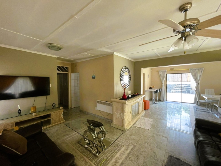 3 Bedroom Property for Sale in Laversburg Gauteng