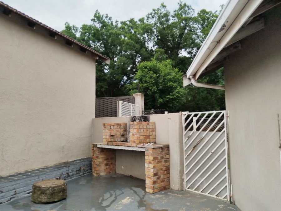 3 Bedroom Property for Sale in Laversburg Gauteng