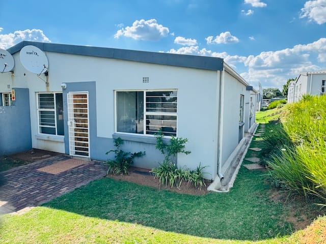 2 Bedroom Property for Sale in Ridgeway Gauteng