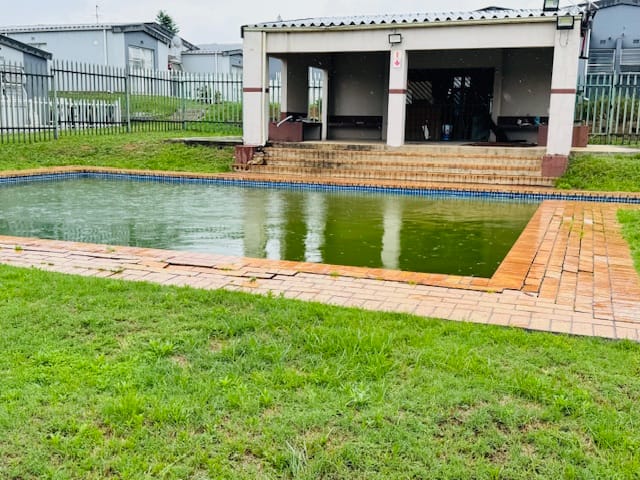 2 Bedroom Property for Sale in Ridgeway Gauteng