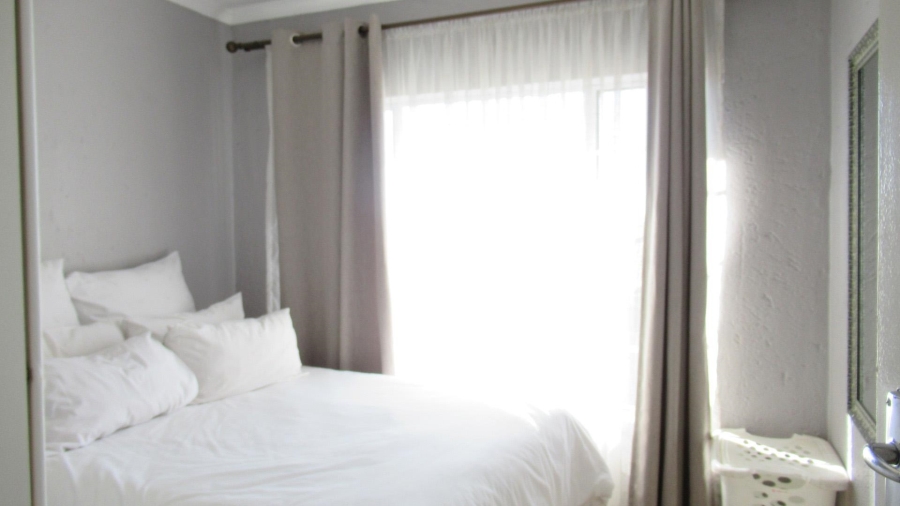 2 Bedroom Property for Sale in Willow Park Manor Gauteng