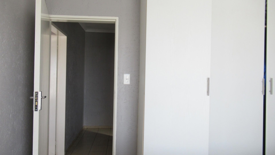 2 Bedroom Property for Sale in Willow Park Manor Gauteng