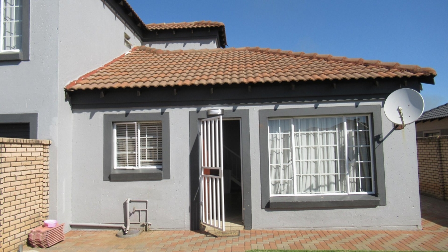 2 Bedroom Property for Sale in Willow Park Manor Gauteng