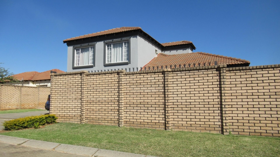 2 Bedroom Property for Sale in Willow Park Manor Gauteng