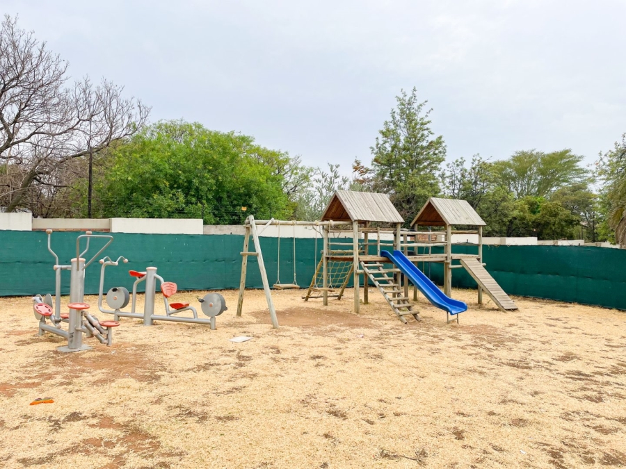 To Let 2 Bedroom Property for Rent in Noordwyk Gauteng