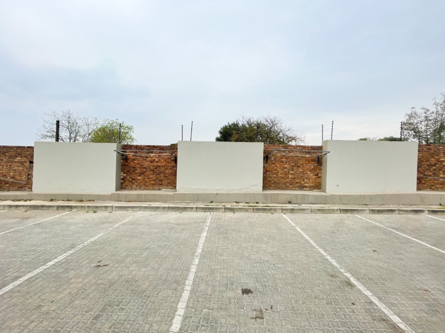 To Let 2 Bedroom Property for Rent in Noordwyk Gauteng