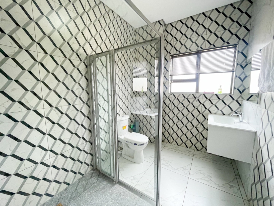 To Let 2 Bedroom Property for Rent in Noordwyk Gauteng