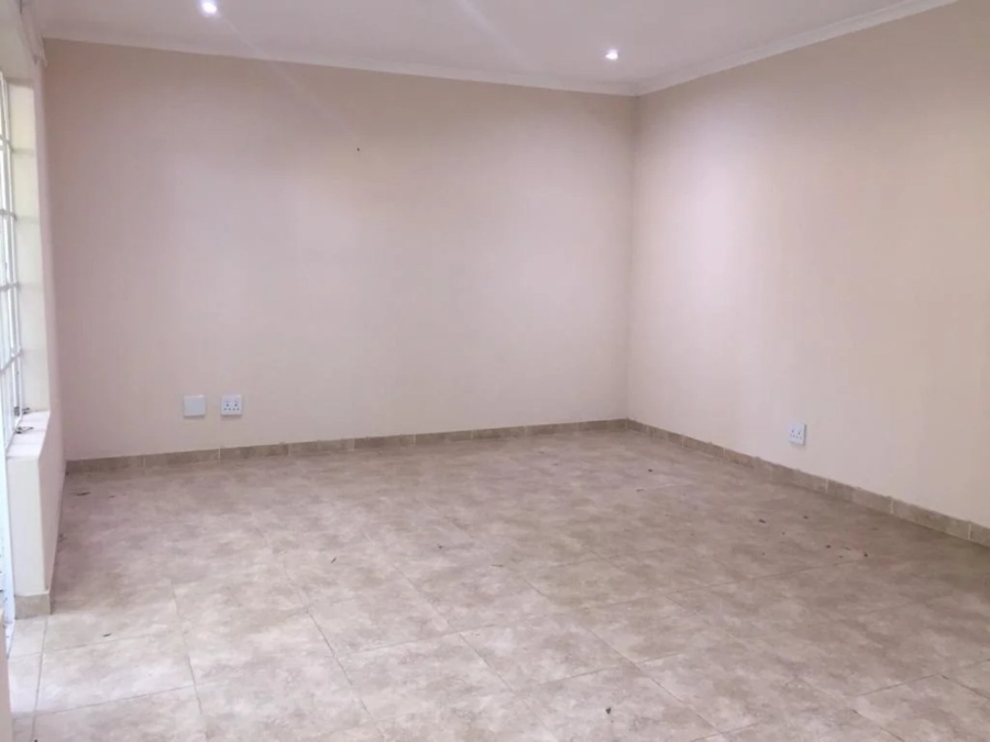 To Let 1 Bedroom Property for Rent in Waverley Gauteng