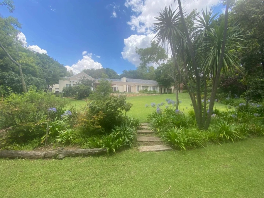 To Let 1 Bedroom Property for Rent in Waverley Gauteng