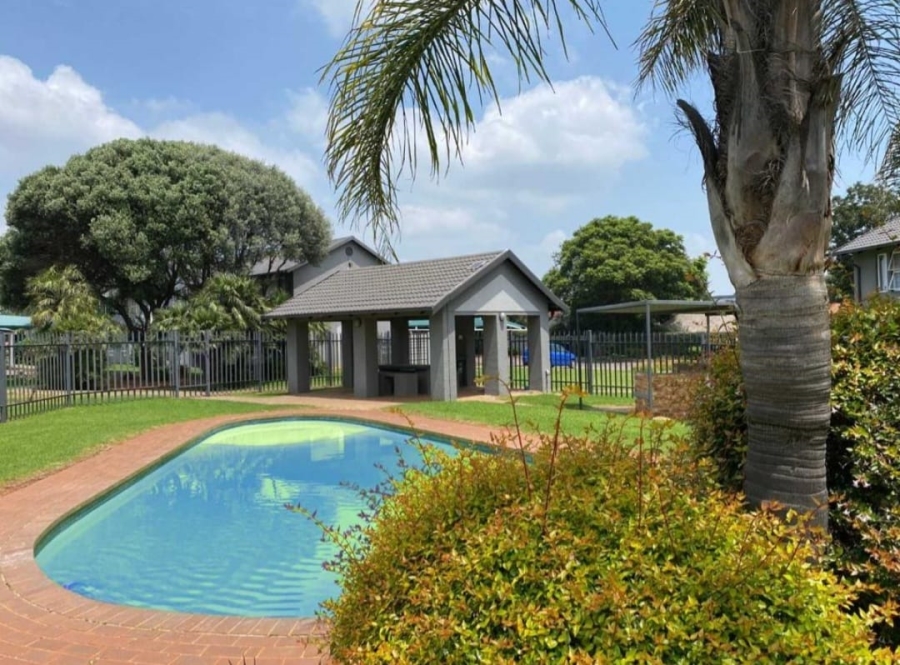 2 Bedroom Property for Sale in Ridgeway Gauteng