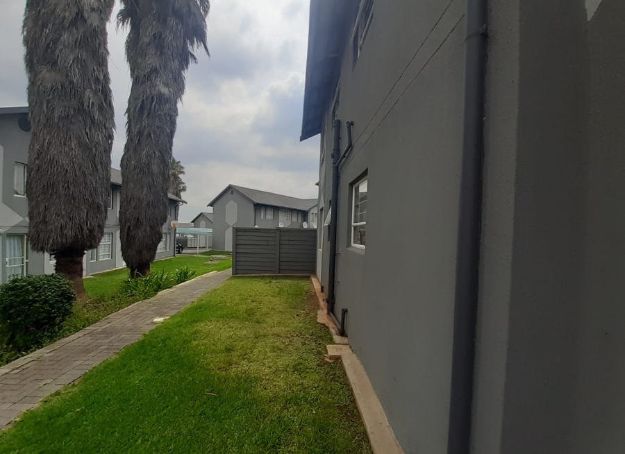 2 Bedroom Property for Sale in Ridgeway Gauteng