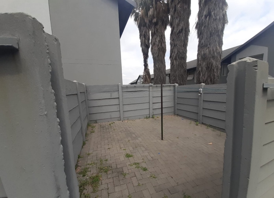 2 Bedroom Property for Sale in Ridgeway Gauteng