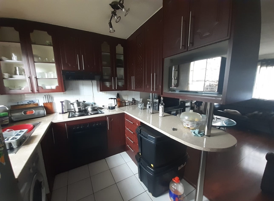 2 Bedroom Property for Sale in Ridgeway Gauteng