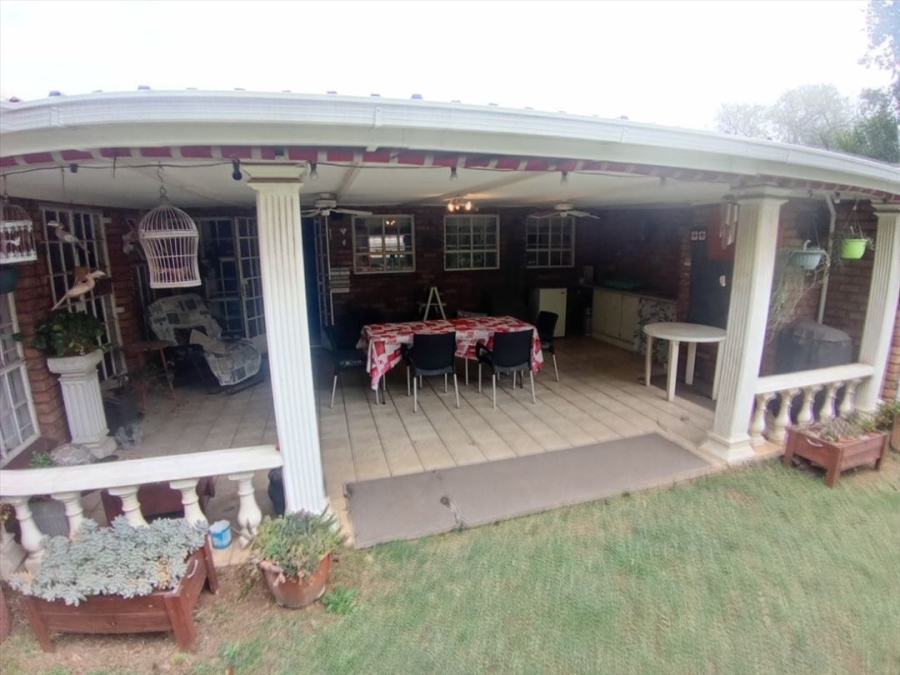 4 Bedroom Property for Sale in Farrarmere Gauteng