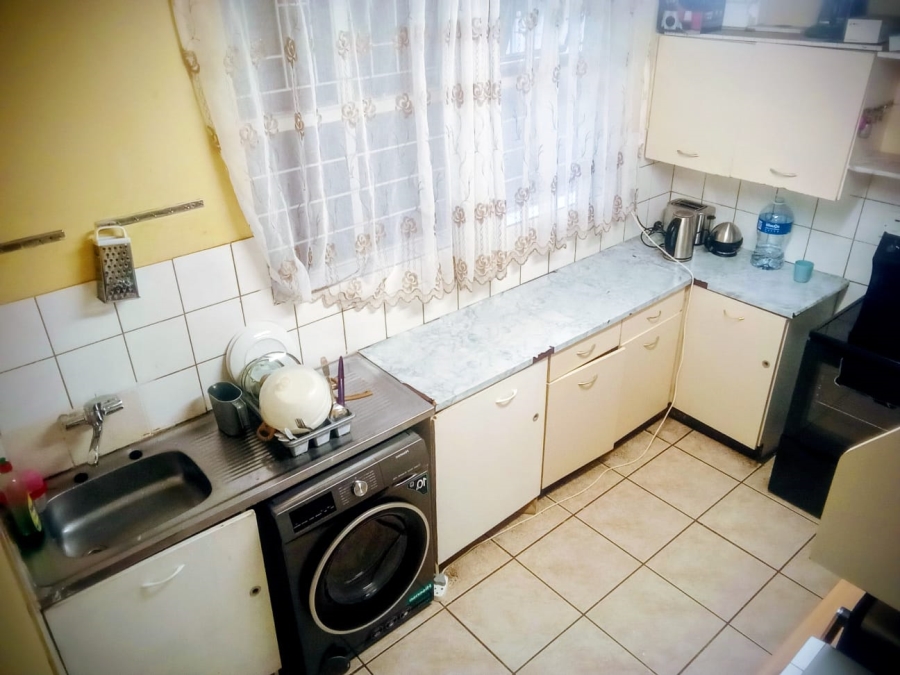 2 Bedroom Property for Sale in Pretoria North Gauteng