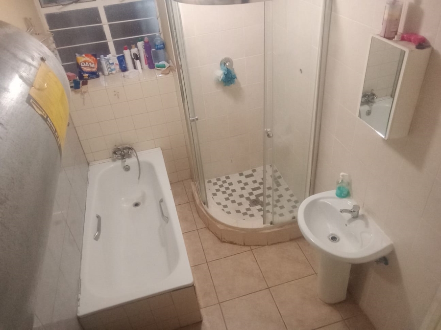 2 Bedroom Property for Sale in Pretoria North Gauteng