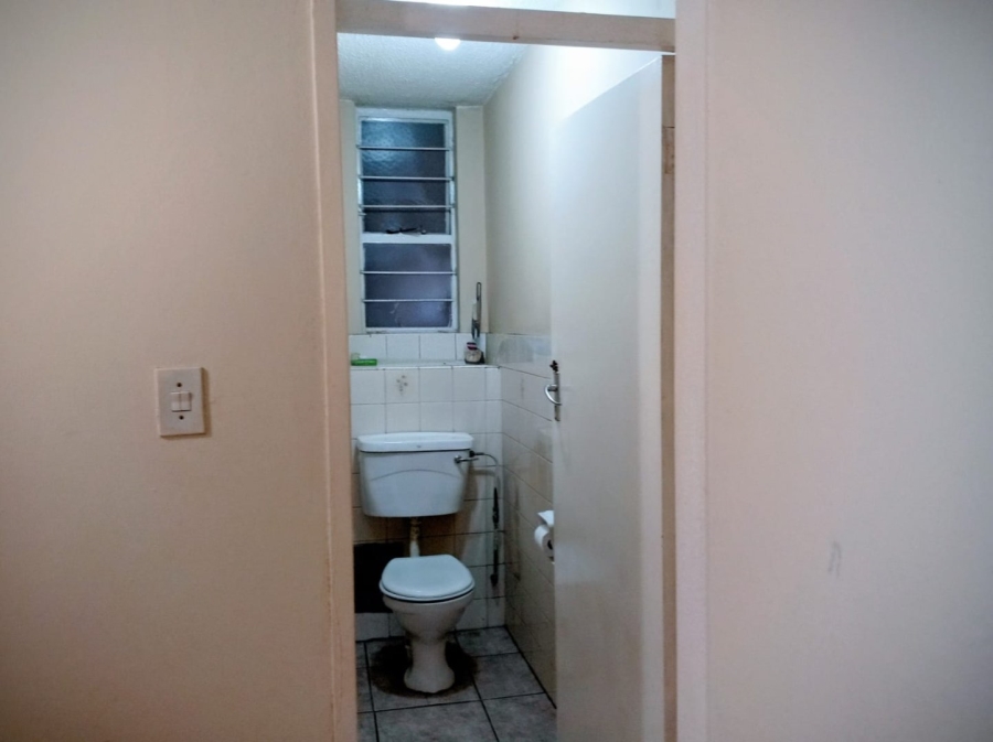 2 Bedroom Property for Sale in Pretoria North Gauteng