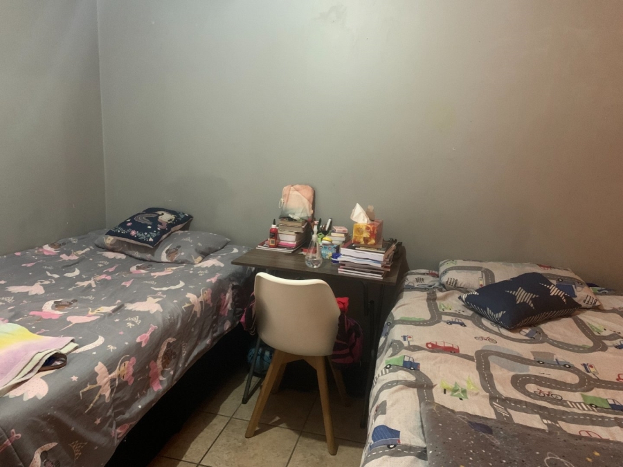 To Let 2 Bedroom Property for Rent in Die Hoewes Gauteng