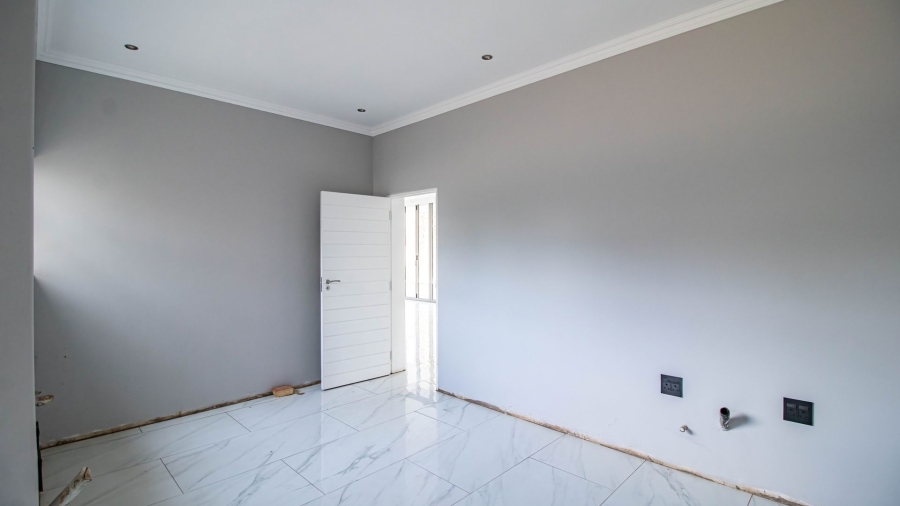 3 Bedroom Property for Sale in Serengeti Lifestyle Estate Gauteng