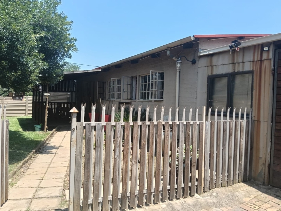 5 Bedroom Property for Sale in Danville Gauteng