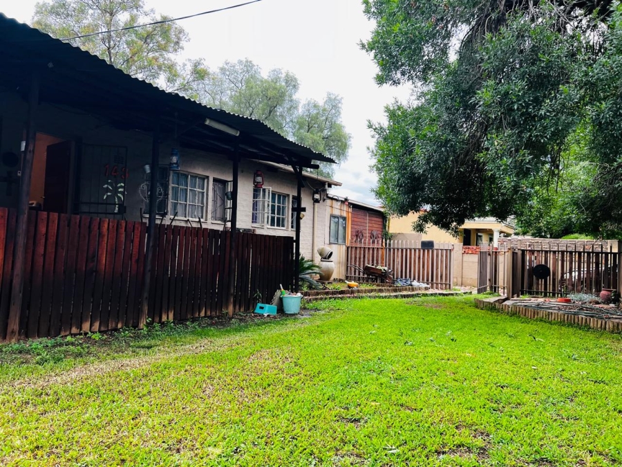 5 Bedroom Property for Sale in Danville Gauteng