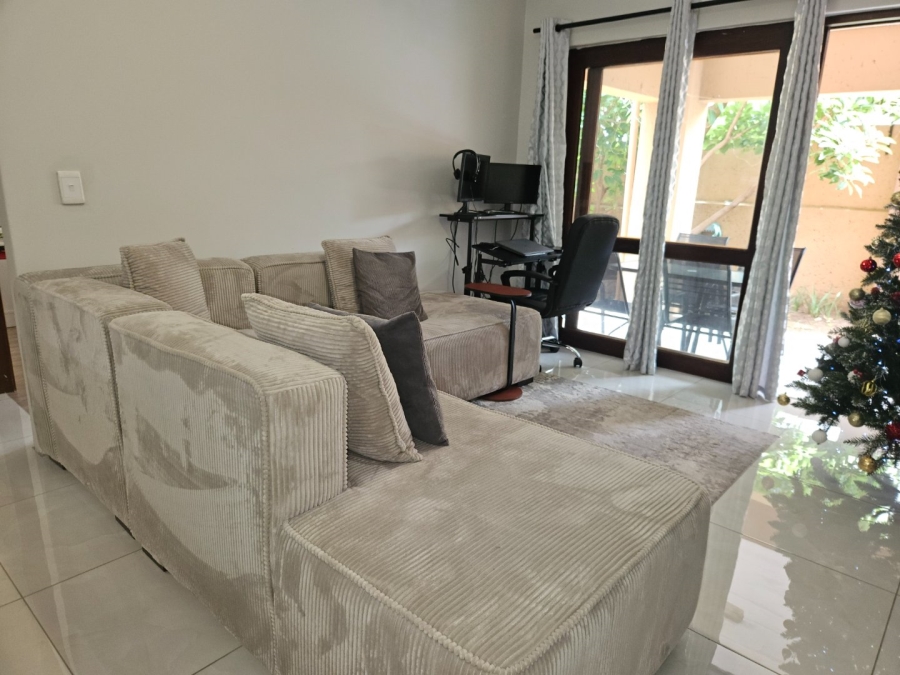 To Let 1 Bedroom Property for Rent in Douglasdale Gauteng
