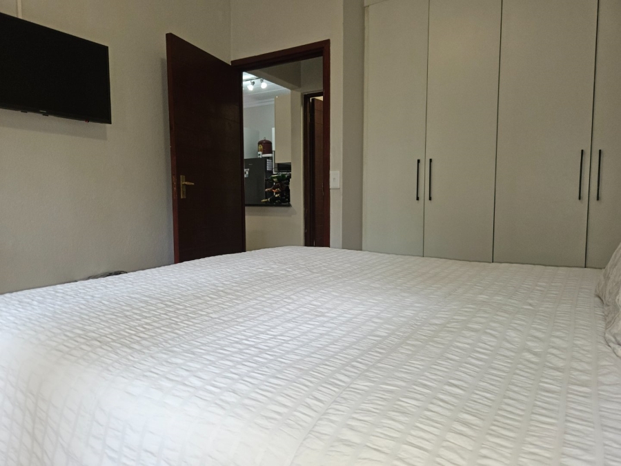 To Let 1 Bedroom Property for Rent in Douglasdale Gauteng