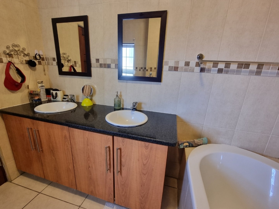 3 Bedroom Property for Sale in Celtisdal Gauteng