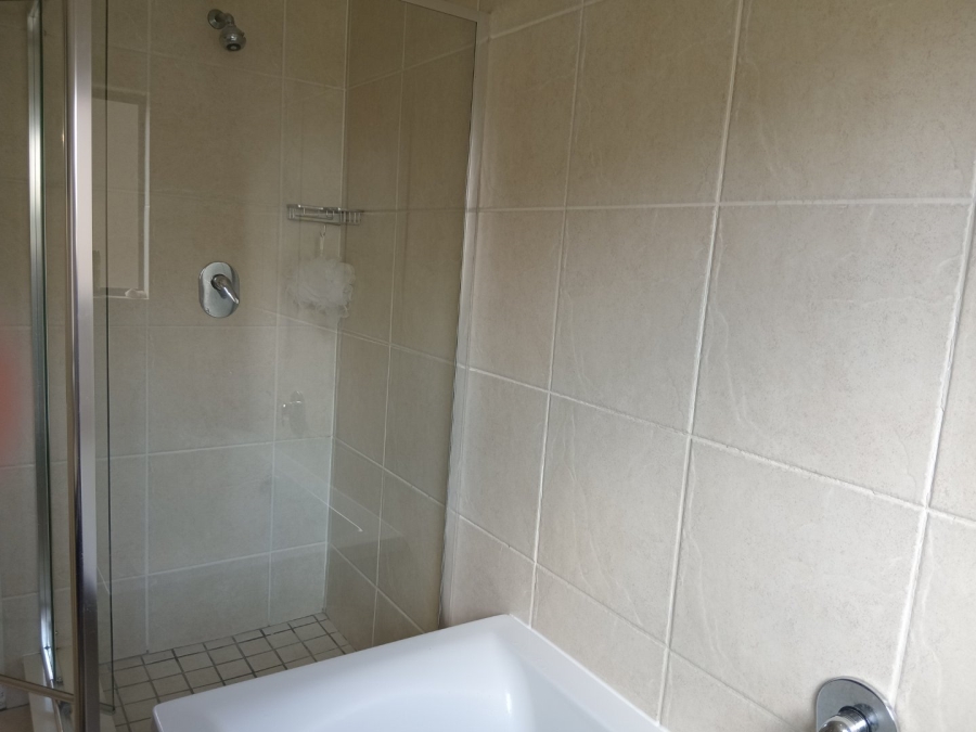 To Let 2 Bedroom Property for Rent in Oakdene Gauteng