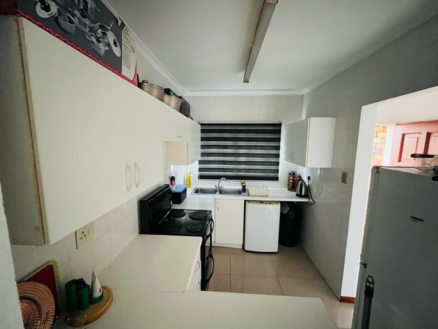 2 Bedroom Property for Sale in Buccleuch Gauteng