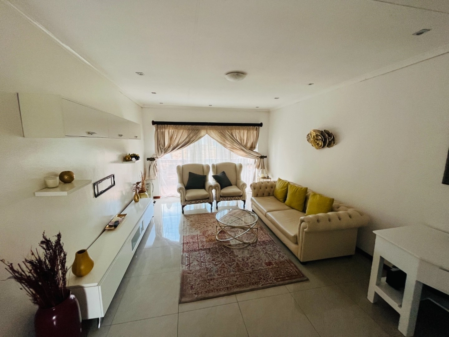 2 Bedroom Property for Sale in Buccleuch Gauteng