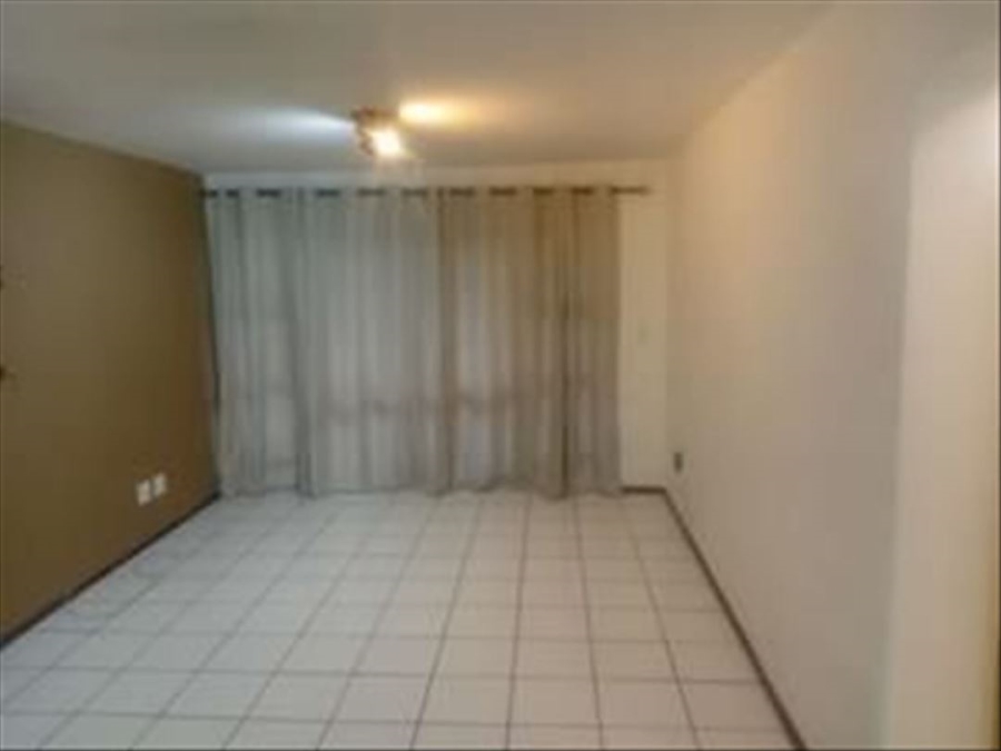 2 Bedroom Property for Sale in Lakefield Gauteng