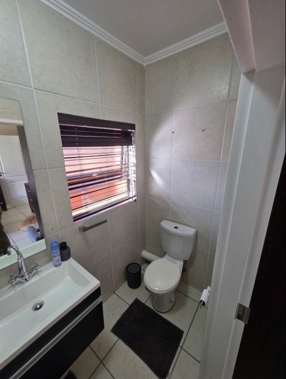 2 Bedroom Property for Sale in Greenstone Hill Gauteng