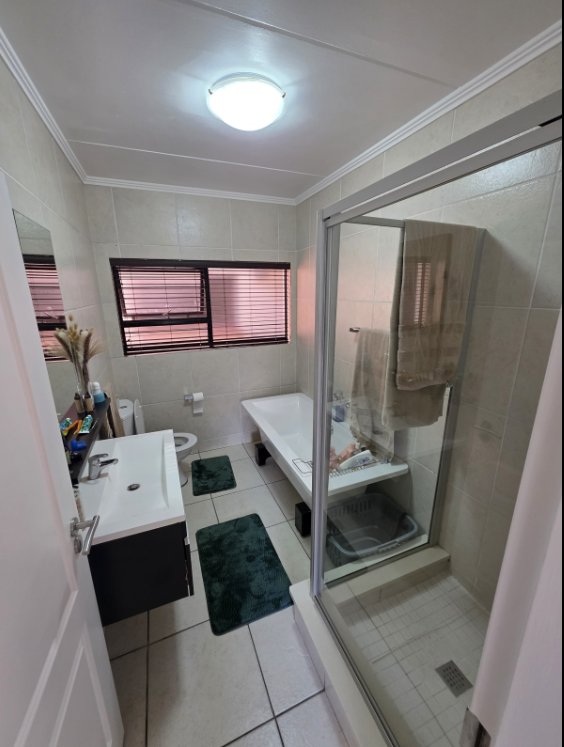 2 Bedroom Property for Sale in Greenstone Hill Gauteng