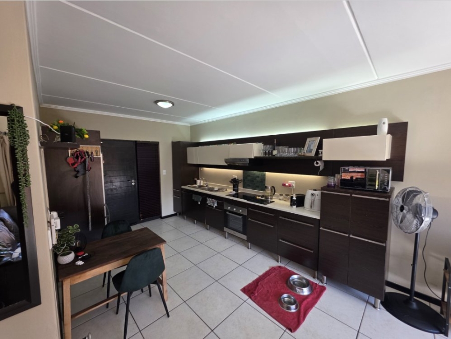 2 Bedroom Property for Sale in Greenstone Hill Gauteng