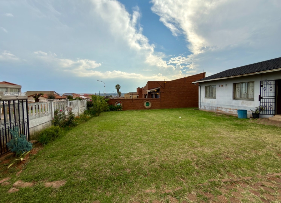 3 Bedroom Property for Sale in Lenasia Ext 1 Gauteng
