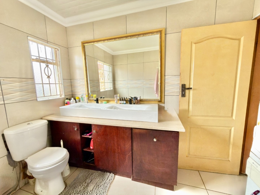 3 Bedroom Property for Sale in Lenasia Ext 1 Gauteng