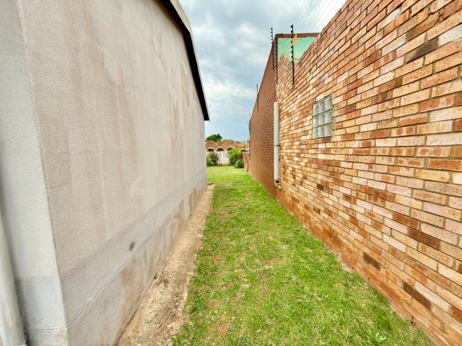 3 Bedroom Property for Sale in Lenasia Ext 1 Gauteng