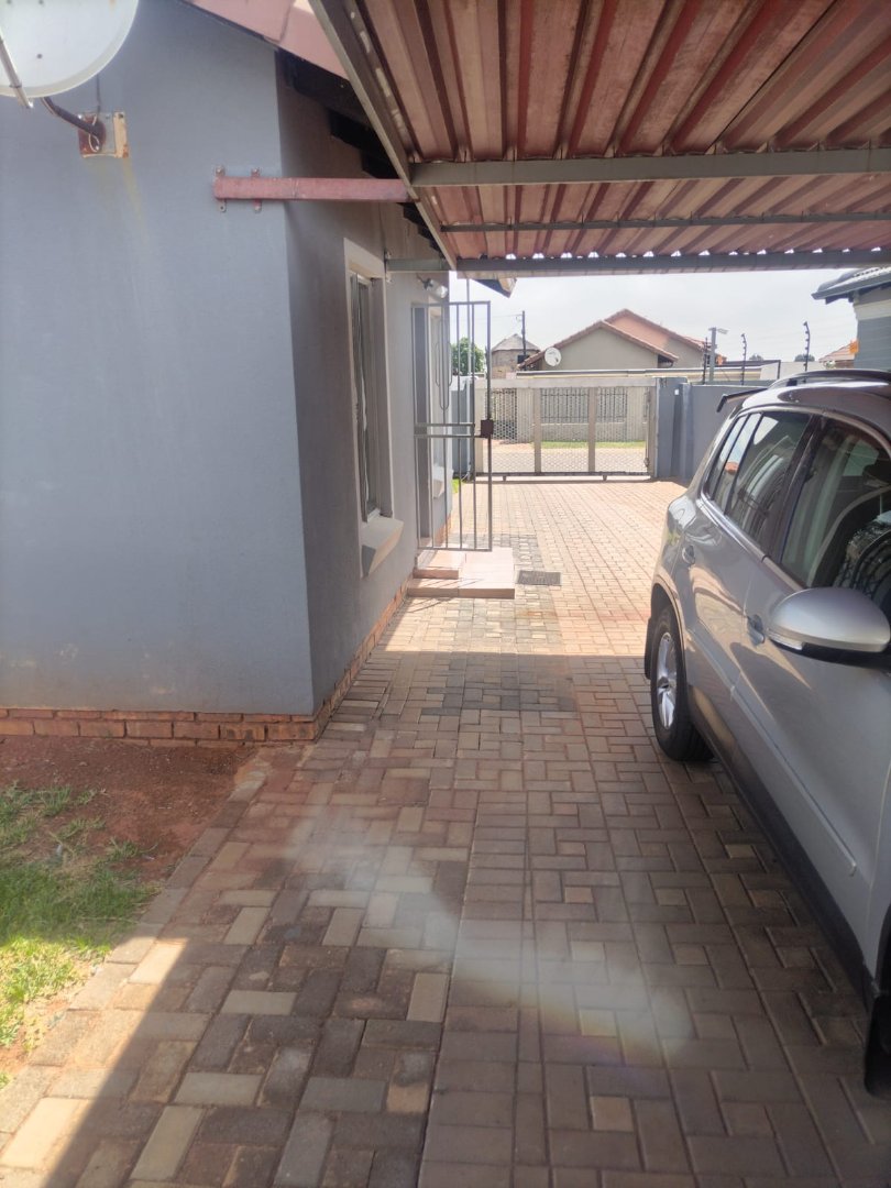 2 Bedroom Property for Sale in Dawn Park Gauteng
