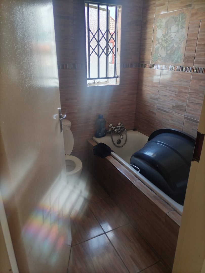 2 Bedroom Property for Sale in Dawn Park Gauteng