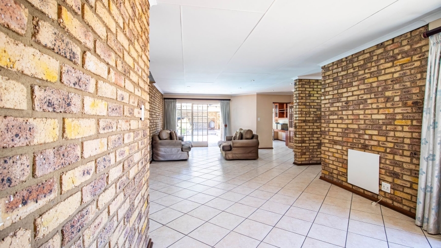4 Bedroom Property for Sale in Sunward Park Gauteng