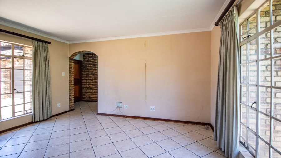 4 Bedroom Property for Sale in Sunward Park Gauteng