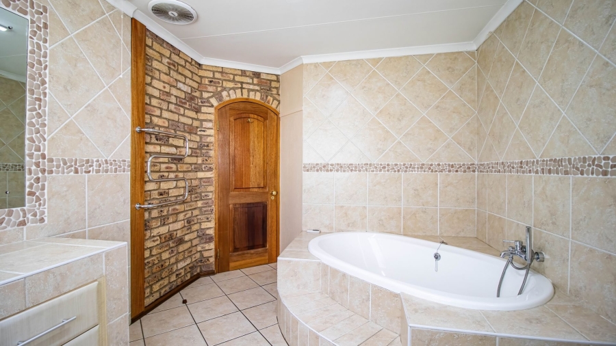 4 Bedroom Property for Sale in Sunward Park Gauteng