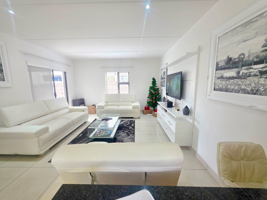 3 Bedroom Property for Sale in Parkrand Gauteng