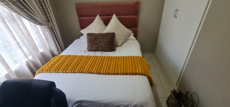 2 Bedroom Property for Sale in Waterstone Park Gauteng