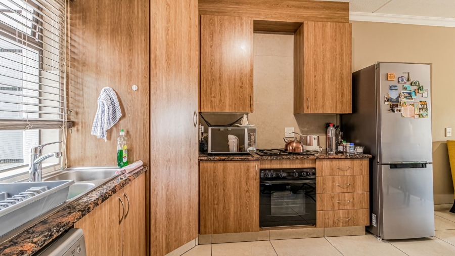 2 Bedroom Property for Sale in Waterstone Park Gauteng