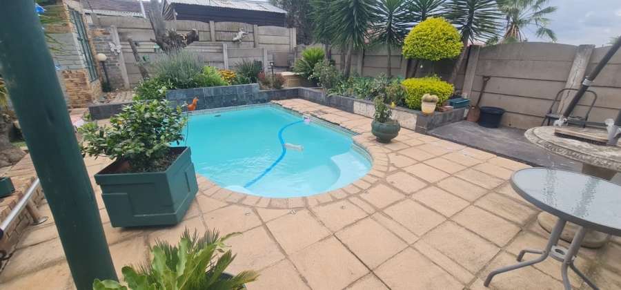 3 Bedroom Property for Sale in Gerdview Gauteng