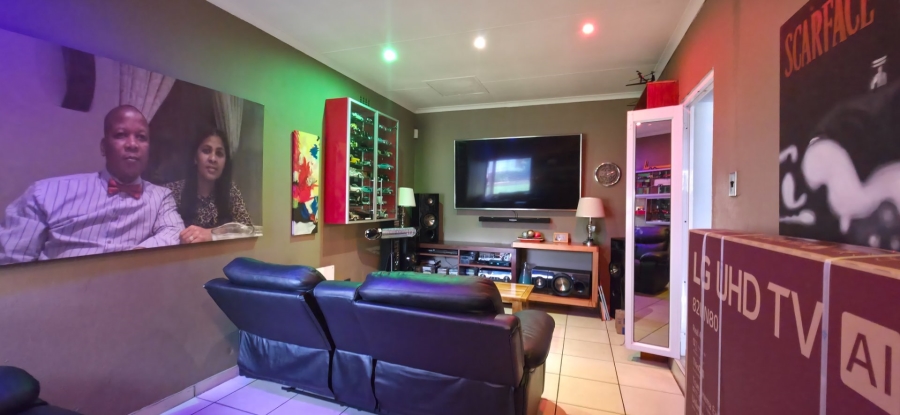 4 Bedroom Property for Sale in Brackendowns Gauteng
