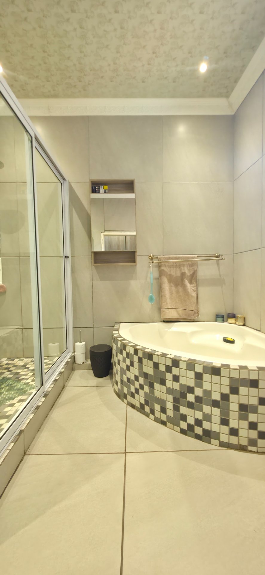 4 Bedroom Property for Sale in Brackendowns Gauteng